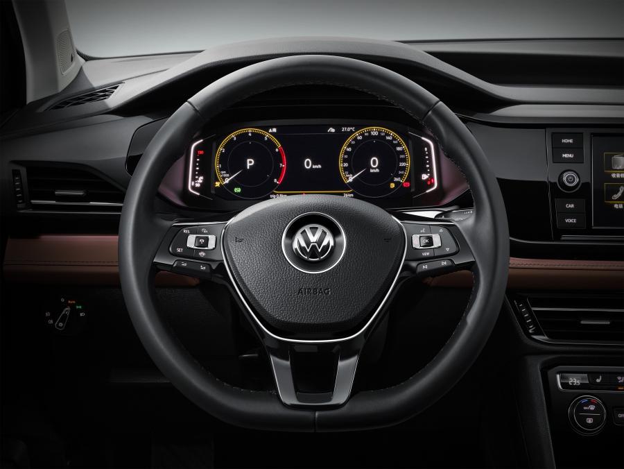Панель приборов Volkswagen Tharu 2018 года  (фото 9 из 23)
